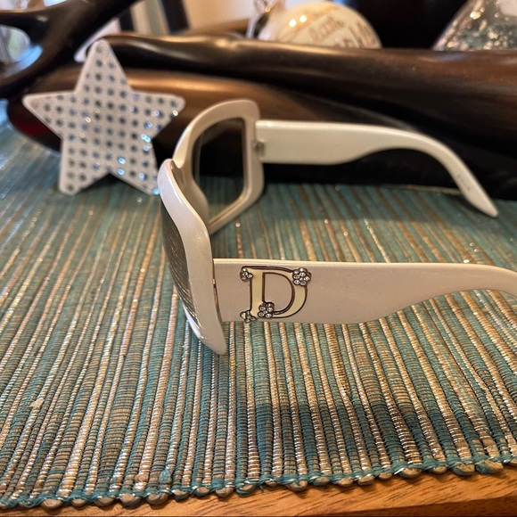 Christian Dior Sunglasses - Picture 4 of 6